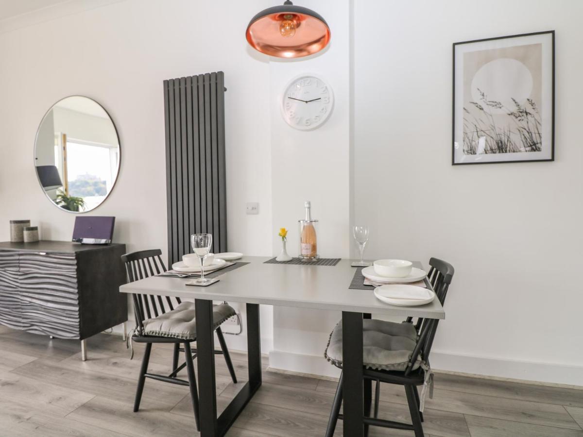 Sea Breeze Villa มาราไซออน ภายนอก รูปภาพ